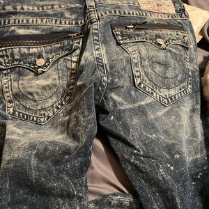 Men’s true religion stone washed jeans